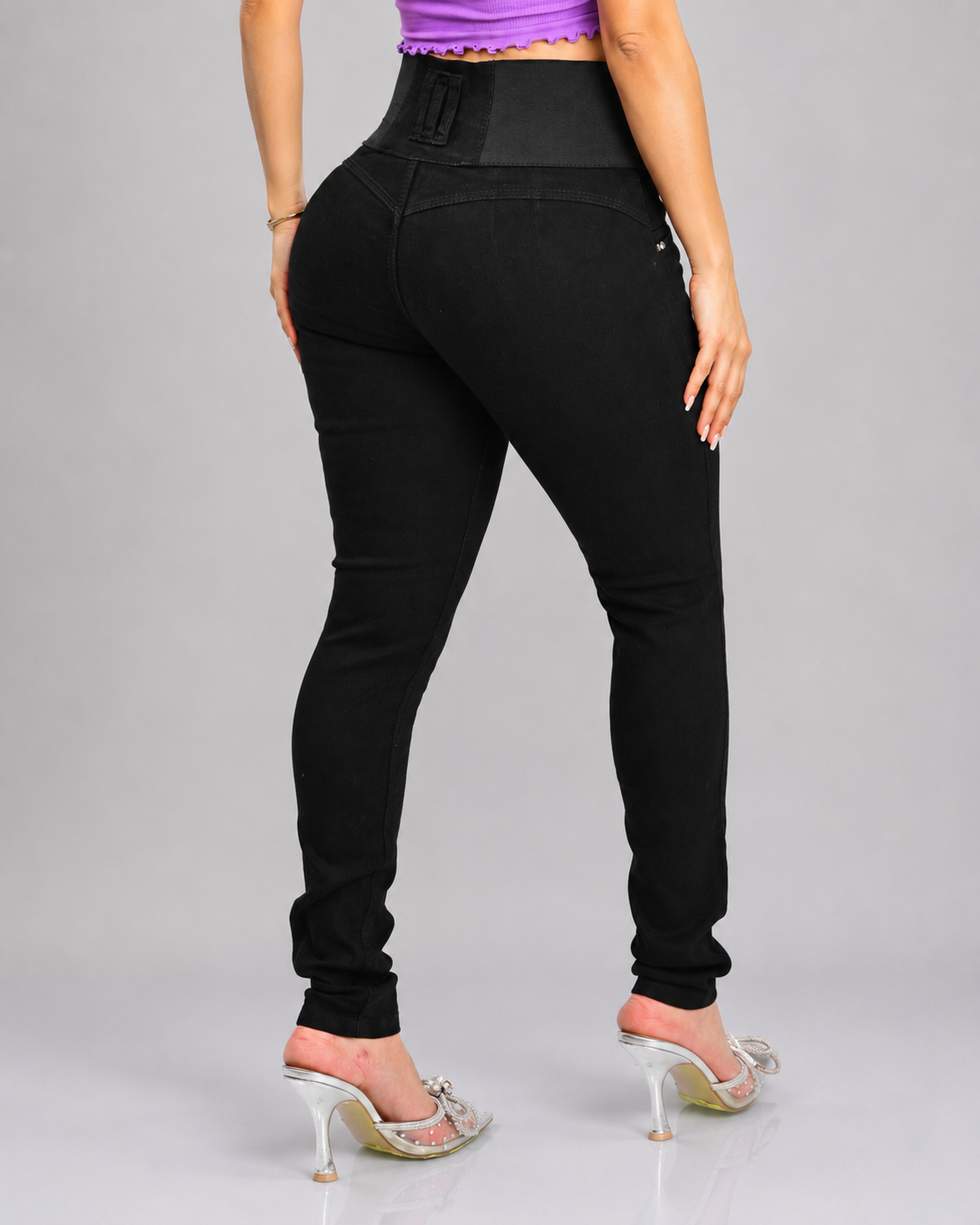 Pantalón de mezclilla Itzi 355