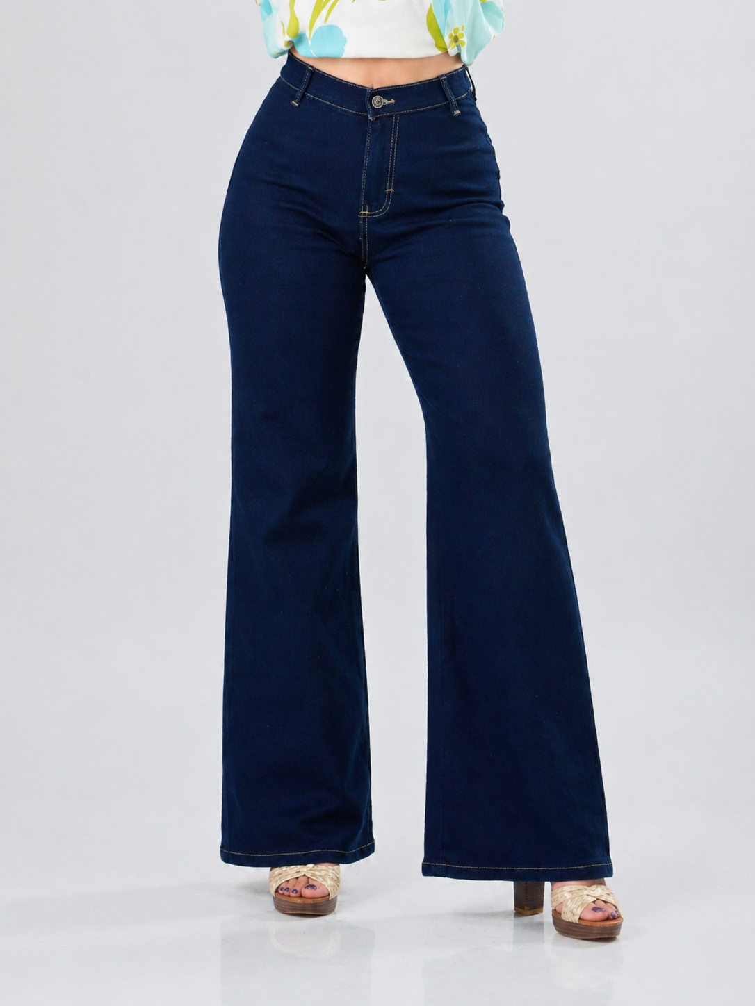 PANTALON DE MEZCLILLA ACAMPANADO 574